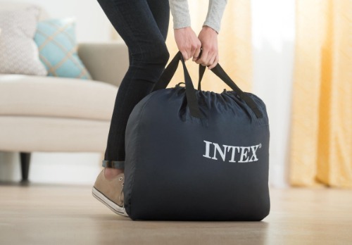 Intex luchtmatras / Intex luchtbed Intex luchtmatras / Intex luchtbed