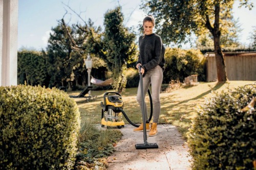 Buiten stofzuigen Karcher bouwstofzuiger