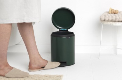 Kleine Brabantia pedaalemmer badkamer 6 liter